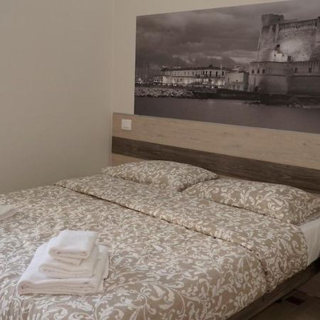 Donna Vicenza Bed & Breakfast ナポリ エクステリア 写真