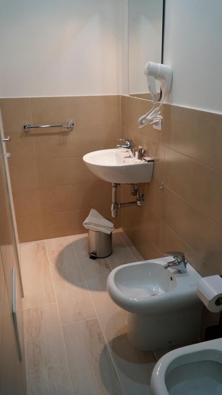 Donna Vicenza Bed & Breakfast ナポリ エクステリア 写真