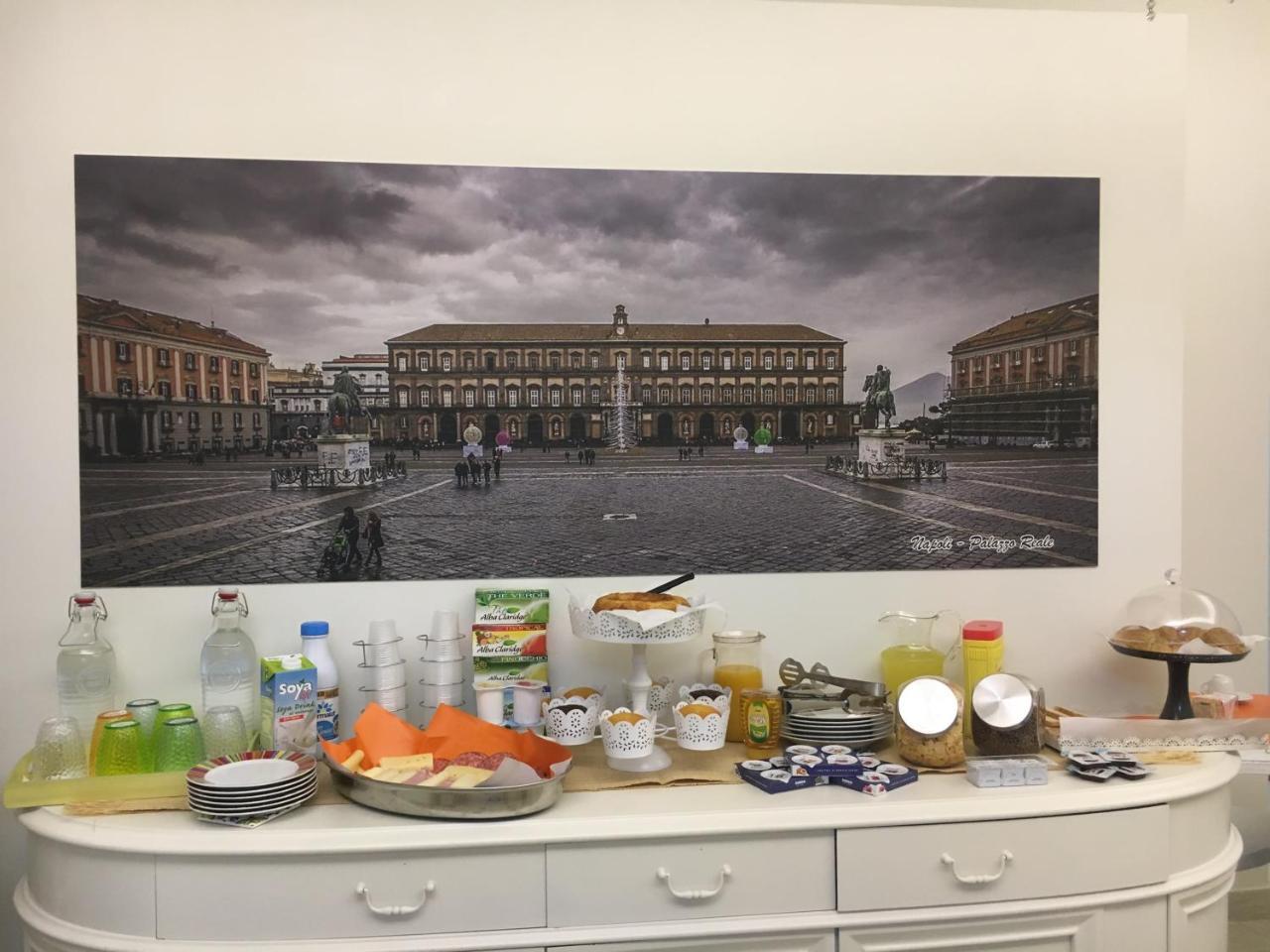 Donna Vicenza Bed & Breakfast ナポリ エクステリア 写真