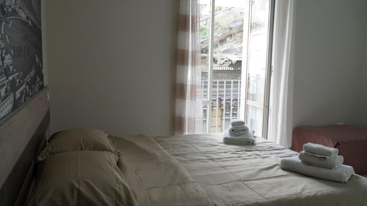 Donna Vicenza Bed & Breakfast ナポリ エクステリア 写真