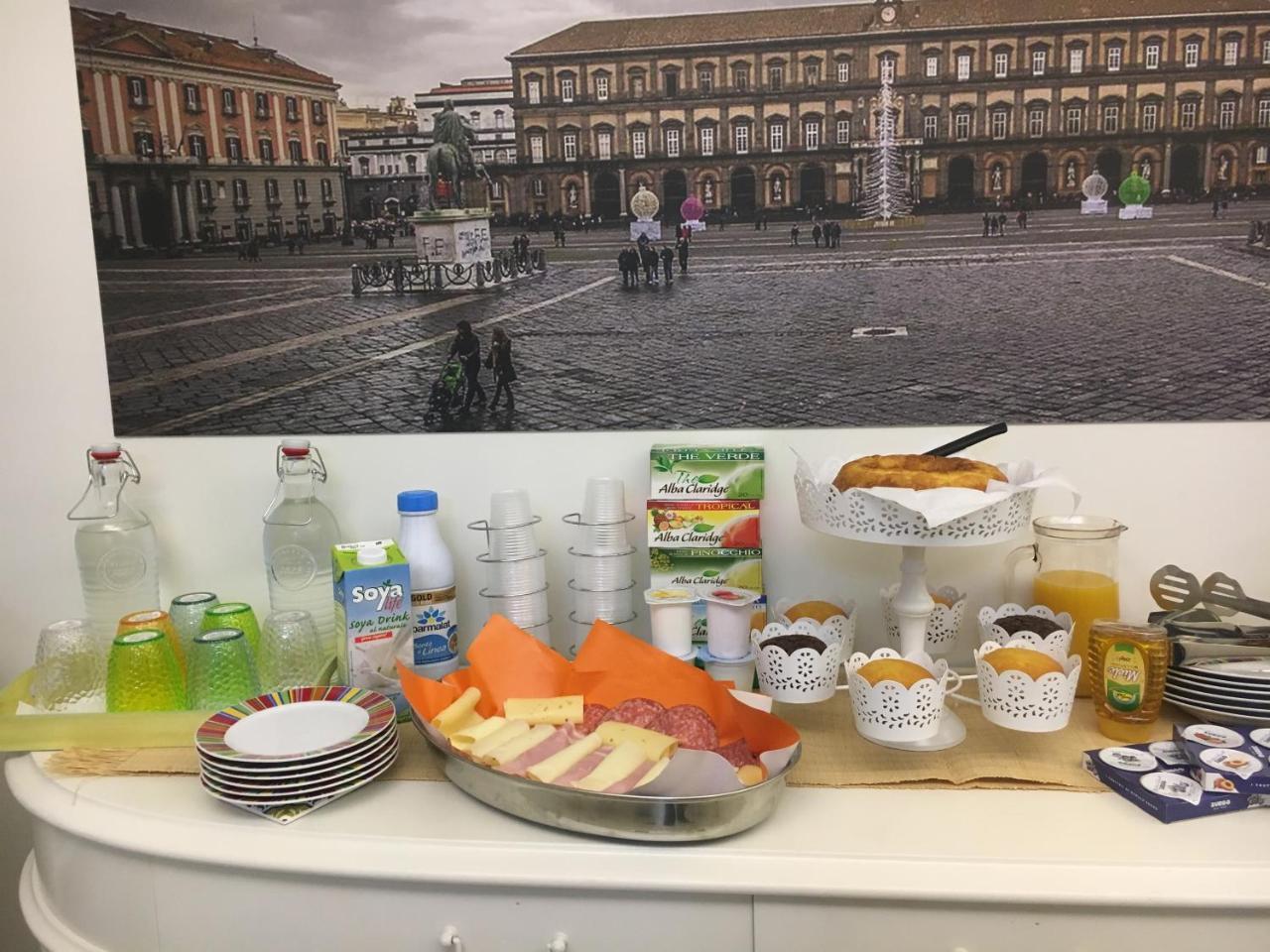 Donna Vicenza Bed & Breakfast ナポリ エクステリア 写真