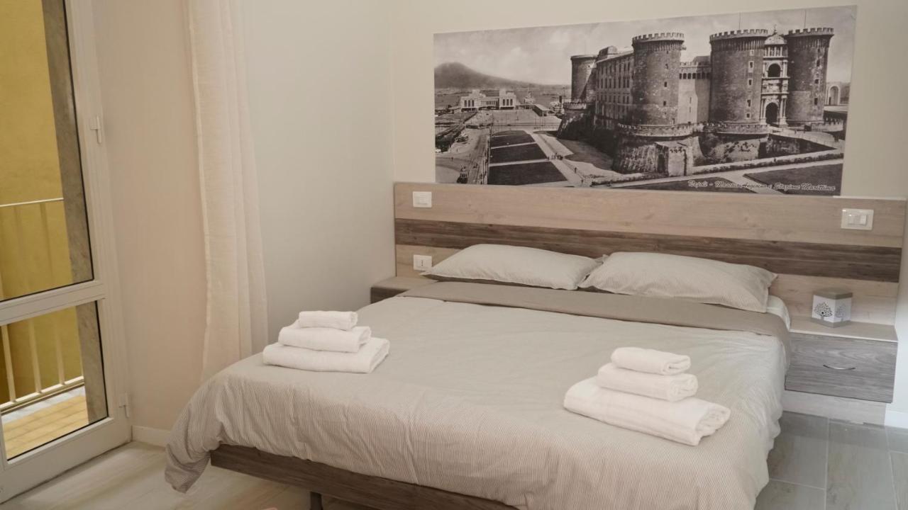 Donna Vicenza Bed & Breakfast ナポリ エクステリア 写真