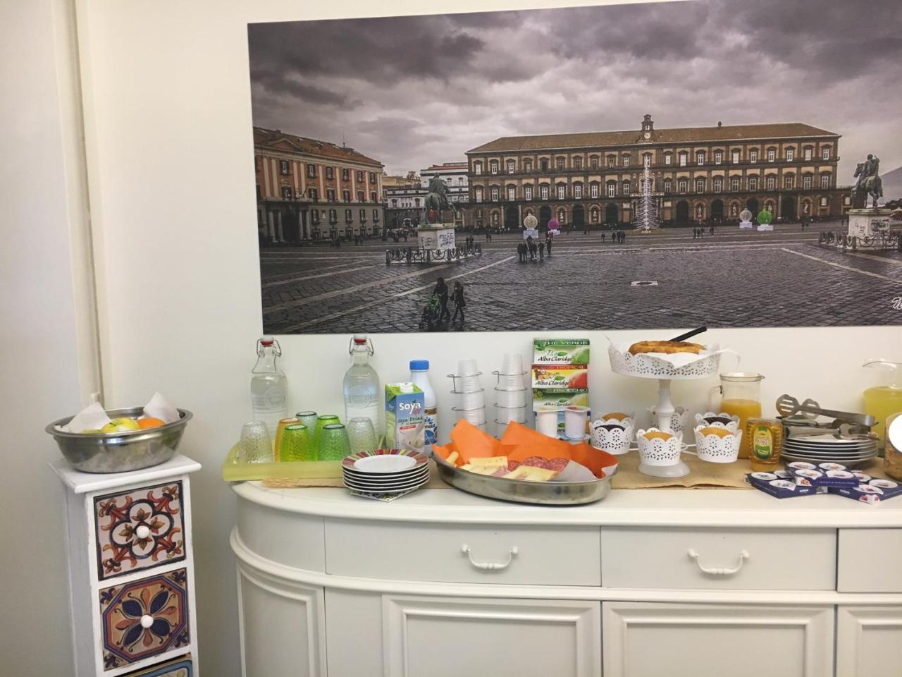 Donna Vicenza Bed & Breakfast ナポリ エクステリア 写真