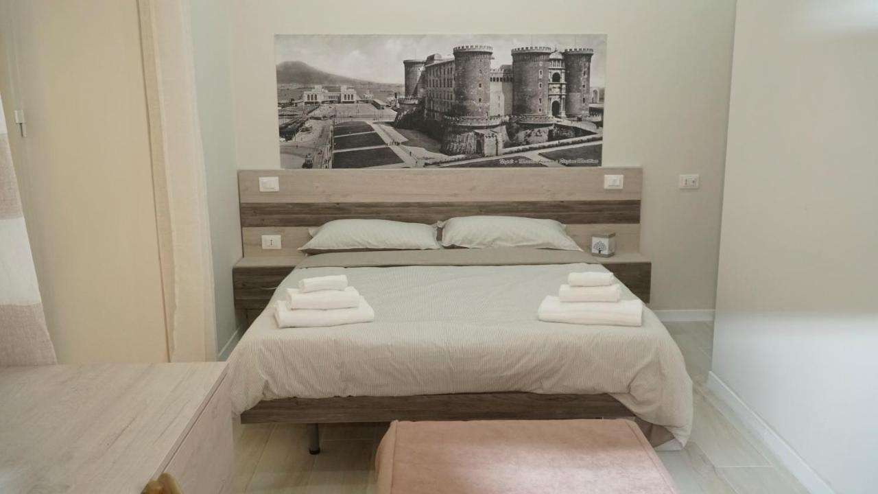 Donna Vicenza Bed & Breakfast ナポリ エクステリア 写真