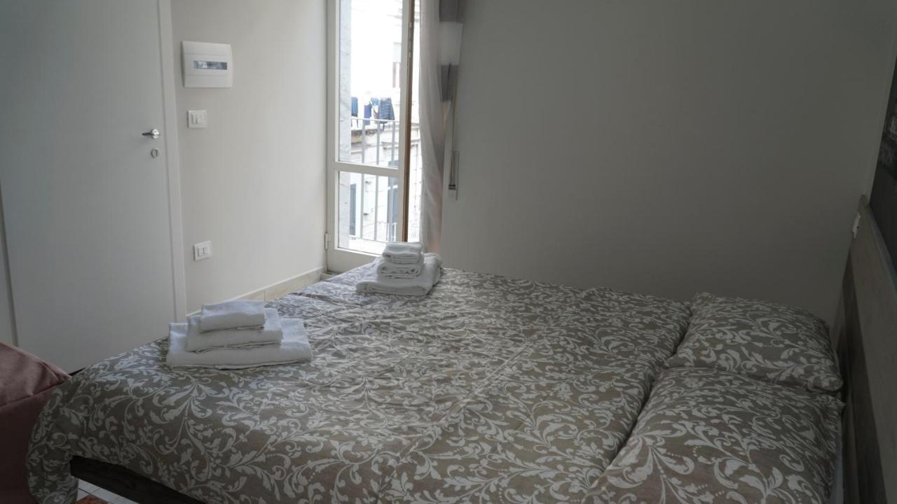 Donna Vicenza Bed & Breakfast ナポリ エクステリア 写真