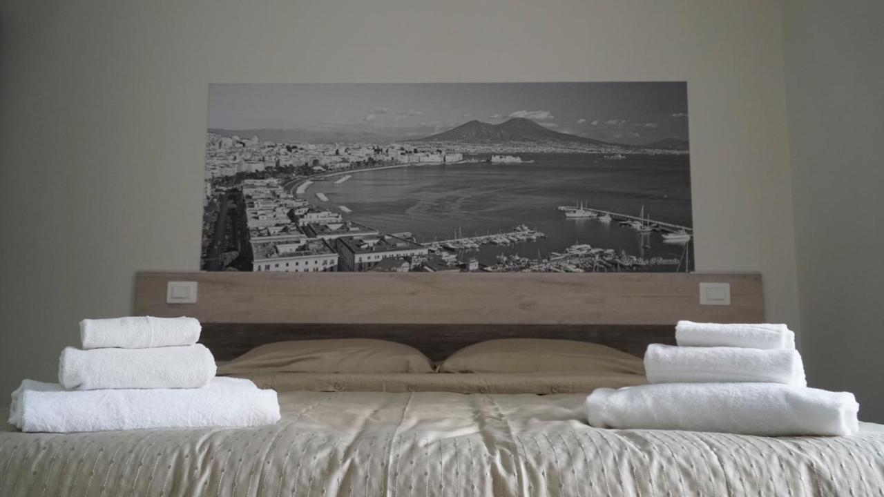 Donna Vicenza Bed & Breakfast ナポリ エクステリア 写真