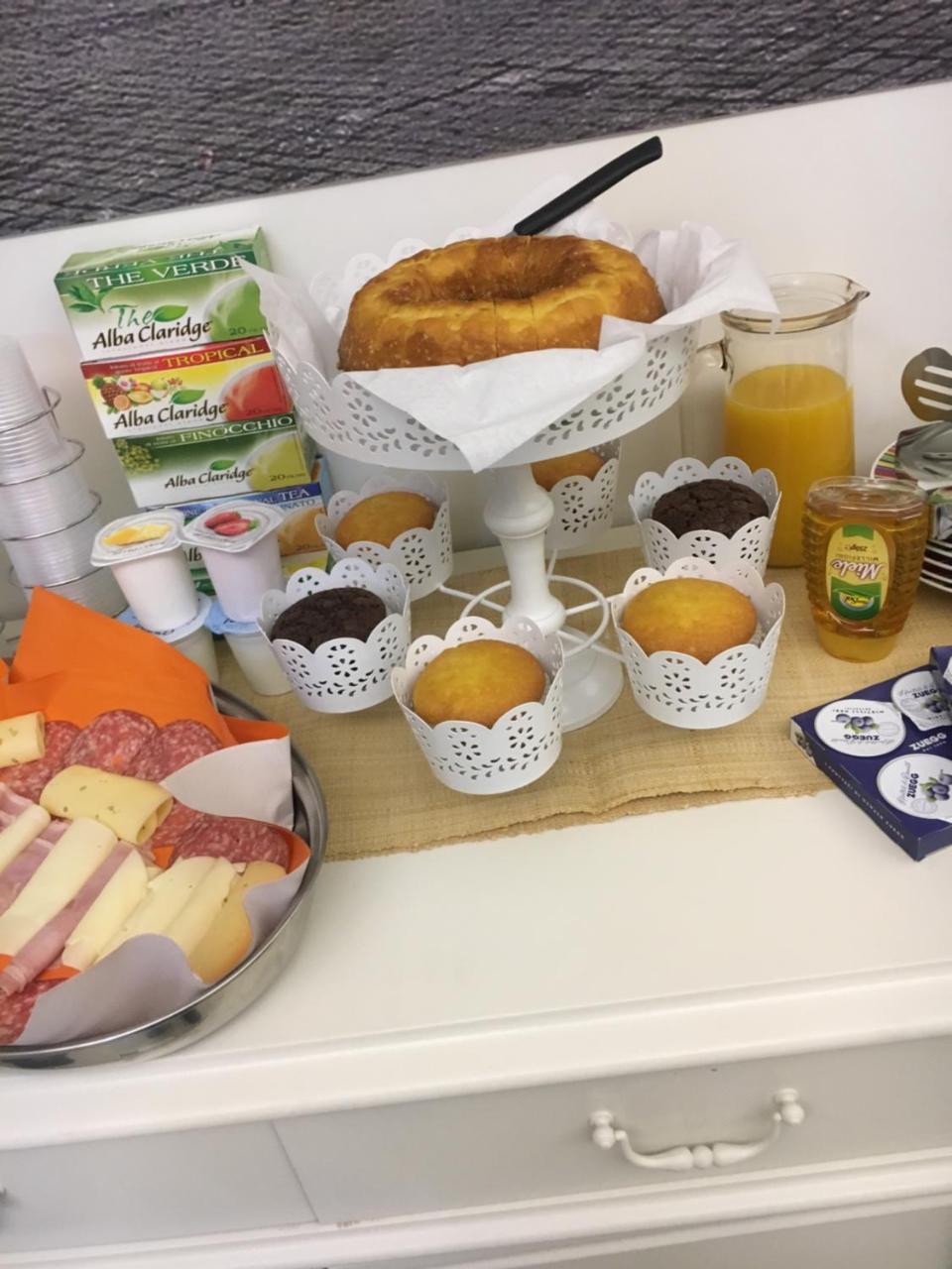 Donna Vicenza Bed & Breakfast ナポリ エクステリア 写真