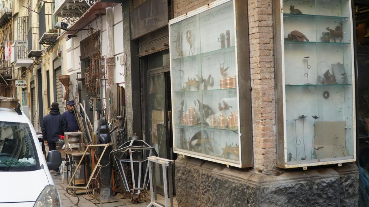 Donna Vicenza Bed & Breakfast ナポリ エクステリア 写真